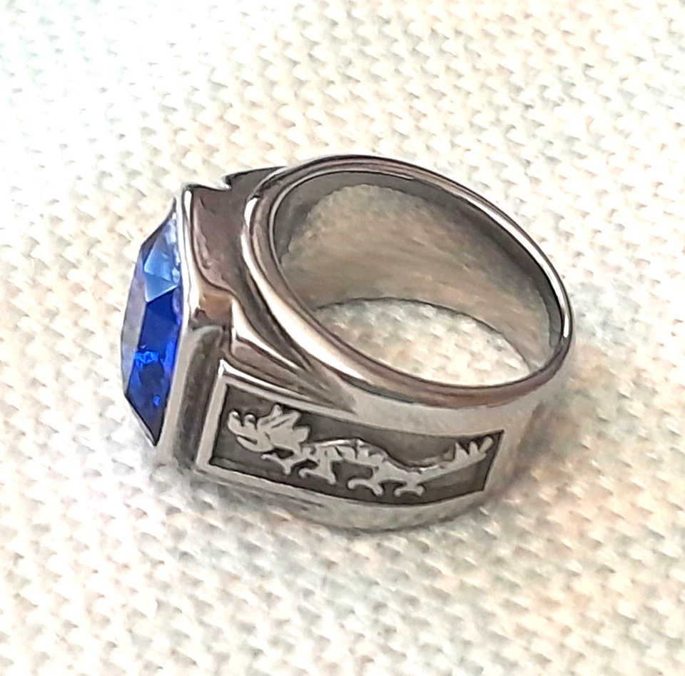 Anillo banda cómoda para hombre facetado simulado piedra azul acero inoxidable talla 7 Foto 4 de 4