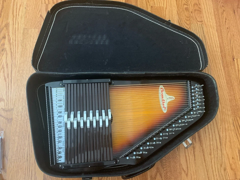 RBI ChromAharp Autoharp Zither 15 Chord 36 String With Case & NEW STRINGS! - Image 3 of 4