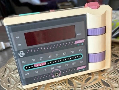 Vintage 80's GE General Electric Pastel P Jammer Alarm Clock AM FM Radio 7-460
