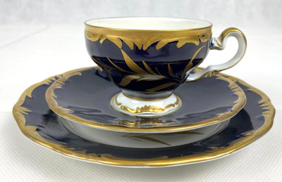 Sammeltasse 3 tlg. Weimar Porzellan kobaltblau Gold, handgemalt