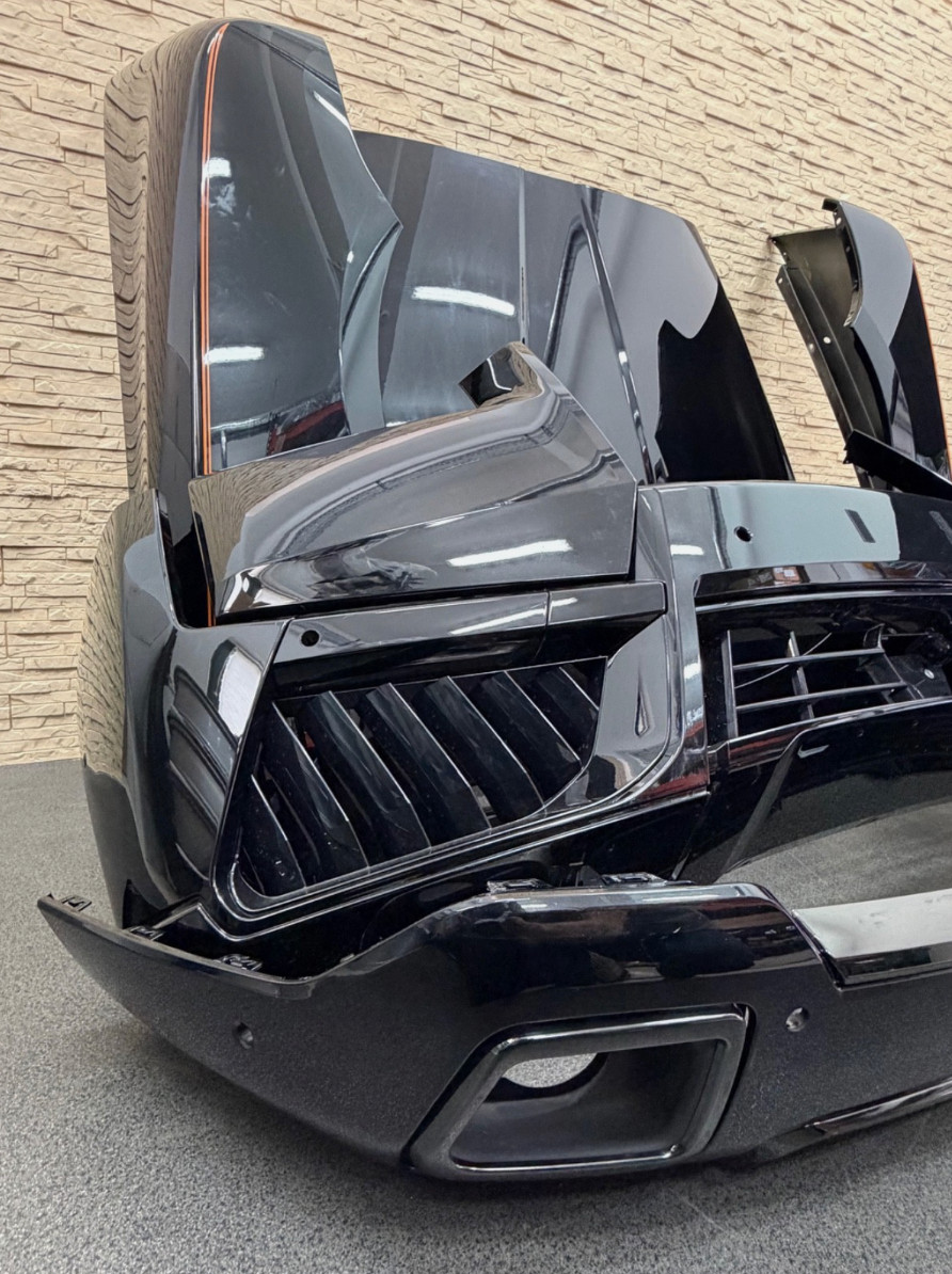 Rolls-Royce Cullinan Front Bumpers Set