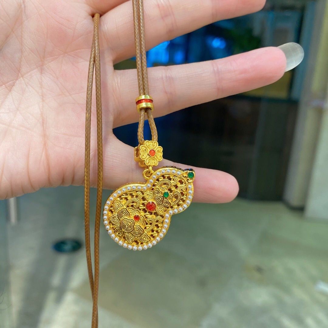 Gold Plated Gourd Pendant Necklace Sweater Chain with Feng Shui