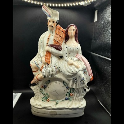 Große Staffordshire Stil Flatback Figur schottisches Paar mit dekorativer Uhr