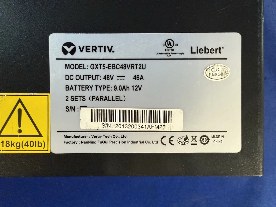 Gabinete de batería externo Vertiv Liebert GXT5 GXT5-EBC48VRT2U - Carga en espera - Leer Foto 3 de 4