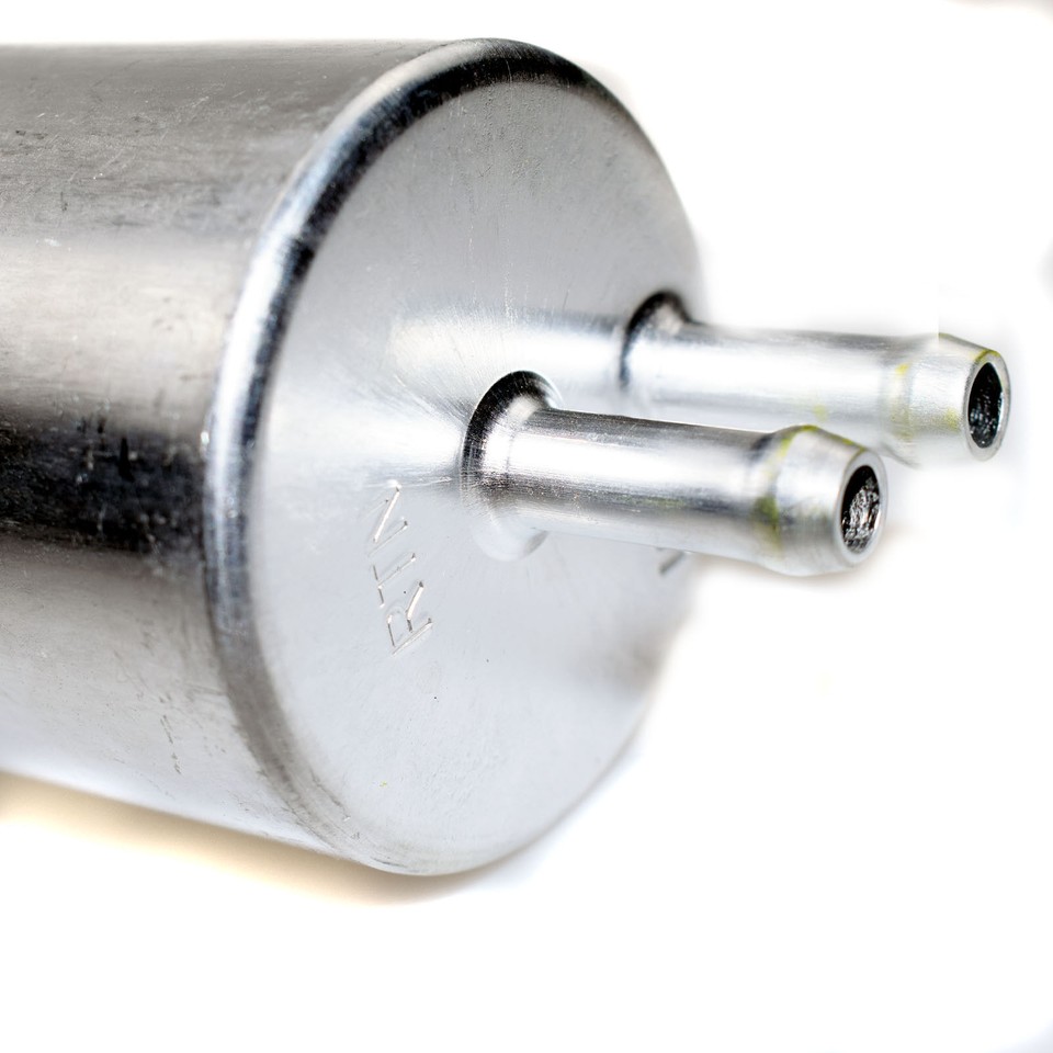 For 20012005 BMW 325i 330i E46 Fuel Filter Pressure Regulator Drive