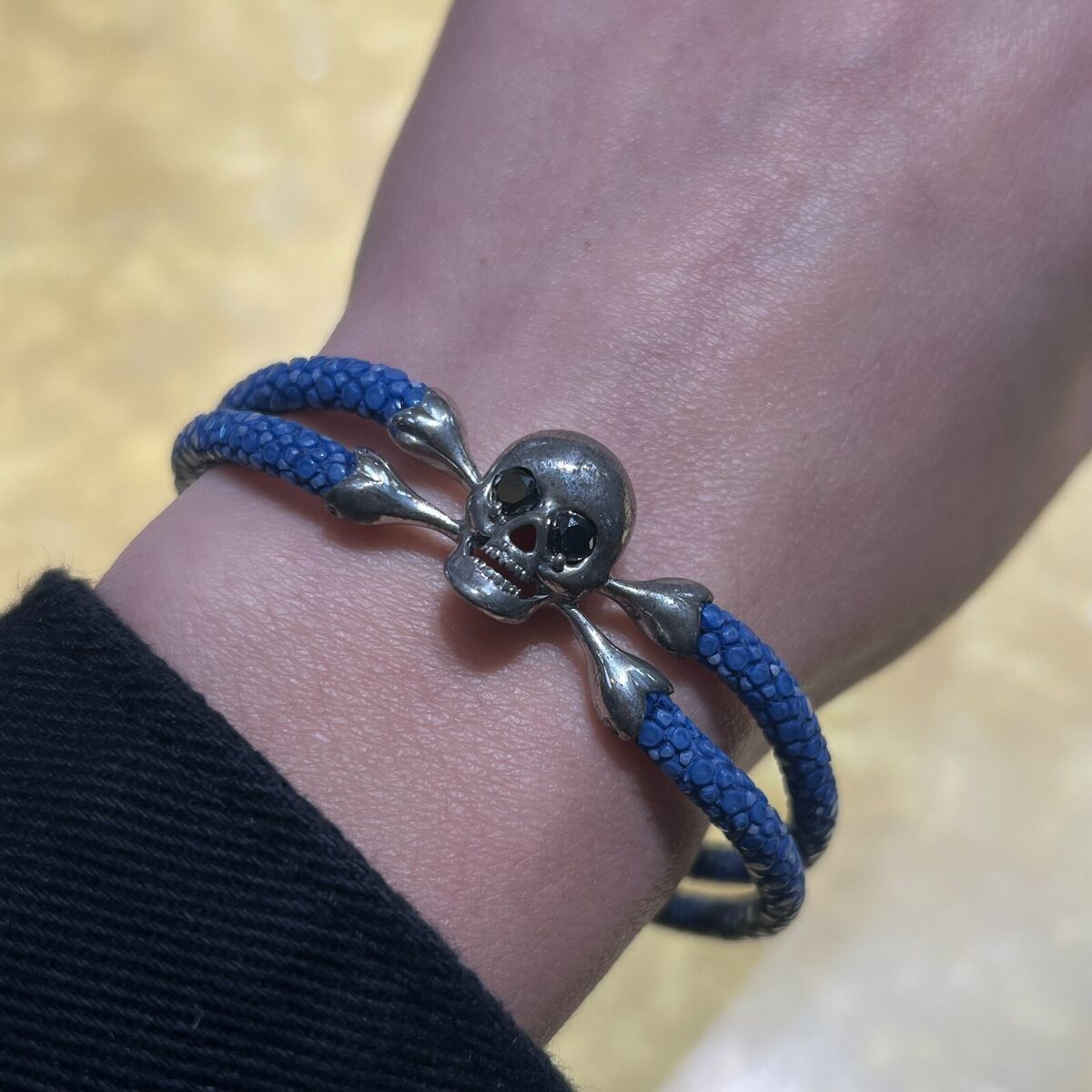 StingHD B430-BD Antique Silver Skull Black Diamond Eyes Blue StingHD B430-BD Antique Silver Skull Black Diamond Eyes Blue