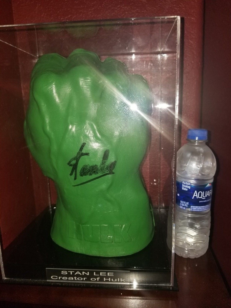 STAN LEE SIGNED HULK HAND FIST JSA +Beckett Authenticated shield