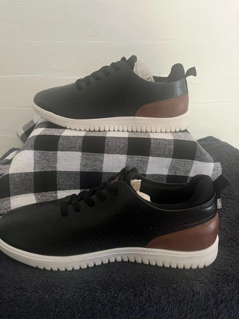 Sapatos infantis Steve Madden tamanho 6 - Imagem 3 de 4