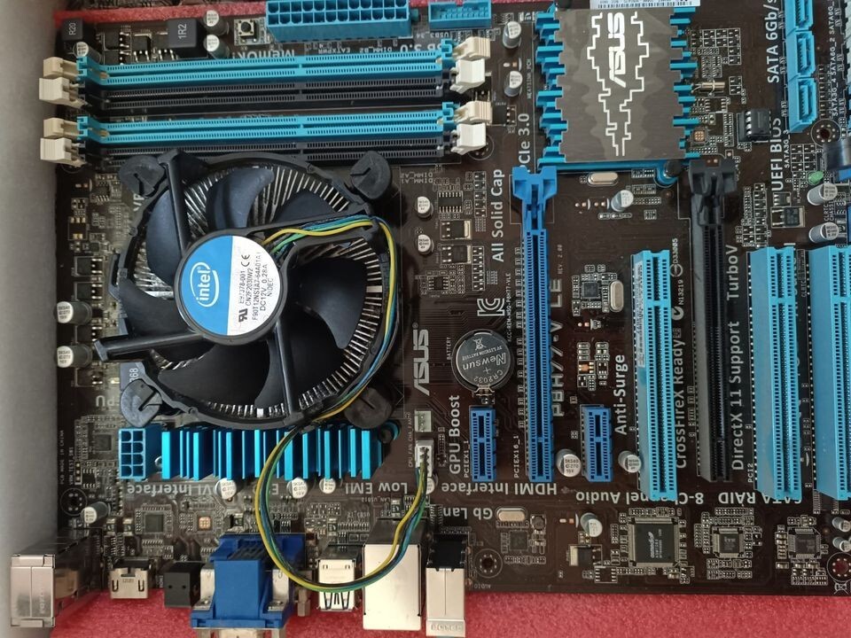 Motherboard ASUS P8H77-V + CPU Intel Core i5 3450 3.1 Ghz + 32 GB