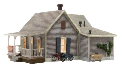 Woodland Scenics ~ N Scale ~ Built & Ready ~ Old Homestead ~ Lighted ~ BR4933 - Picture 4 of 6