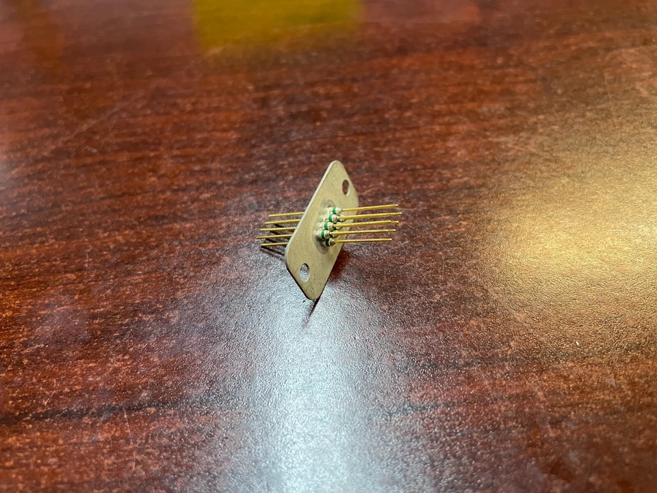 API / SCI Spectrum Control 52-971-204-IA0 EMI Feedthrough Filter Plate - Image 2 of 3