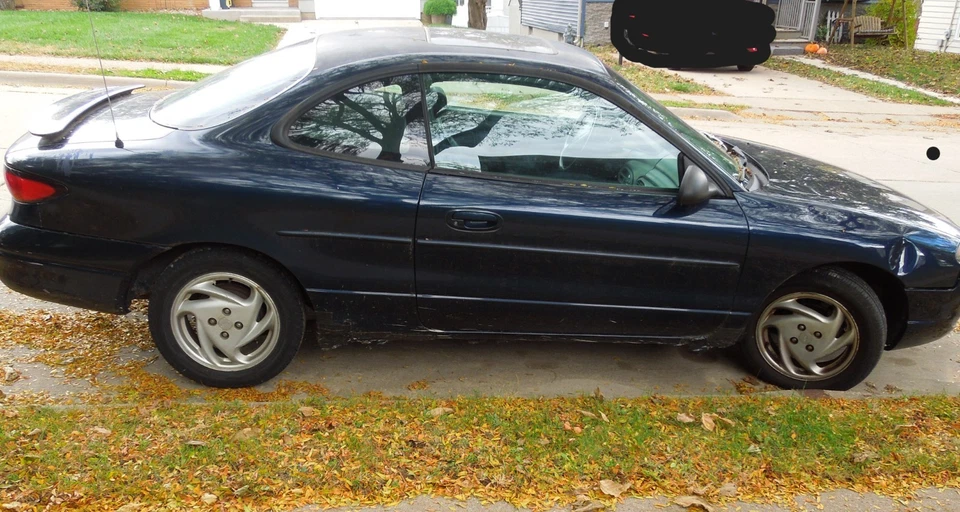 2002 Ford Escort  Foto 4 de 4