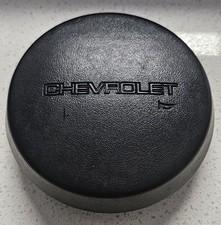 1982-1994 Chevrolet S10 Blazer Steering Wheel Center Cap Horn Button Oem Gm 1982-1994 Chevrolet S10 Blazer Steering Wheel Center Cap Horn Button Oem Gm