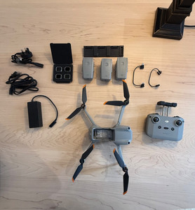 DJI Air 2S 5.4K Fly More Combo Drone - LOW USAGE - GREAT CONDITION