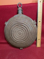 Civil war  Bullseye Canteen Very Good Condition 1860