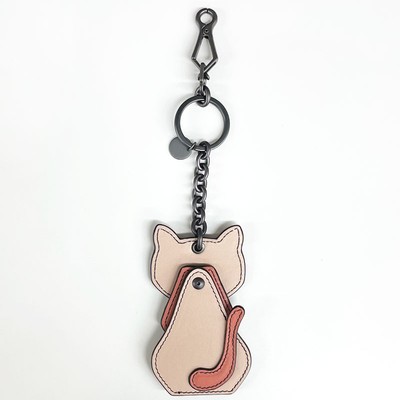 未使用　BOTTEGA VENETA　ブタ　エナメル　バッグチャーム BOTTEGA VENETA New Outlet Cat Orange Bag Charm 523450 V005X 6469