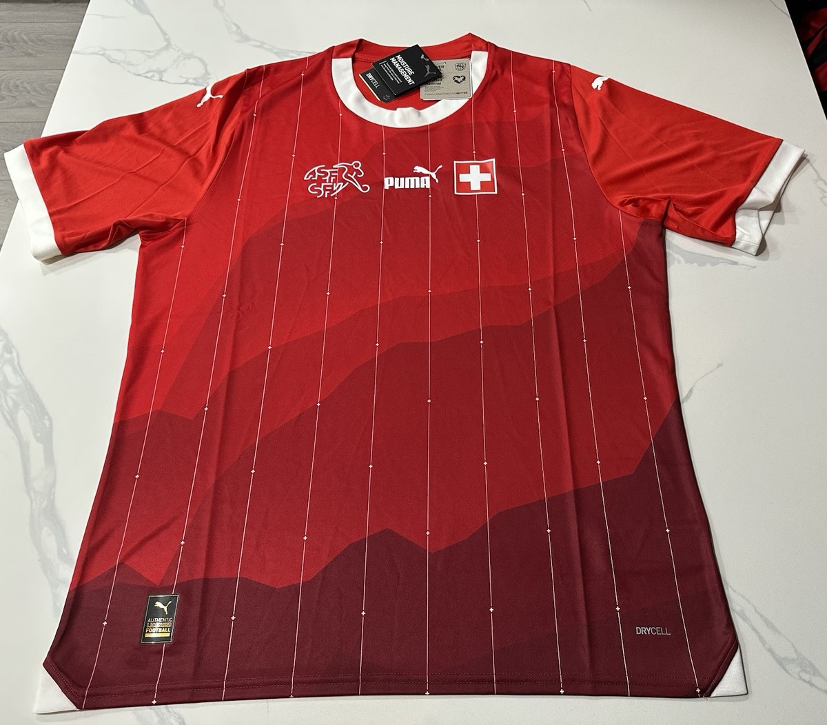 Switzerland “Suisse” Men's National Football Team Jersey (XXL) Retails $95