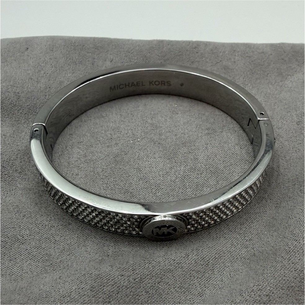 Michael Kors Silver Stackable Bangle Bracelet Sna… - image 1