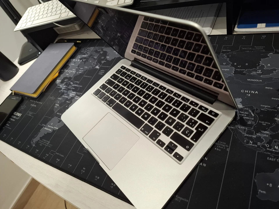 Apple MacBook Pro 13,3" (128GB SSD, Intel Core i5 5.ª Generación, 2,7 GHz,..., foto 3 de 5