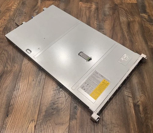 Cisco UCSC-C220-M5SX 1x Xeon Silver 4114 2.2GHz  48GB RAM 6x300GB SAS 1U Server