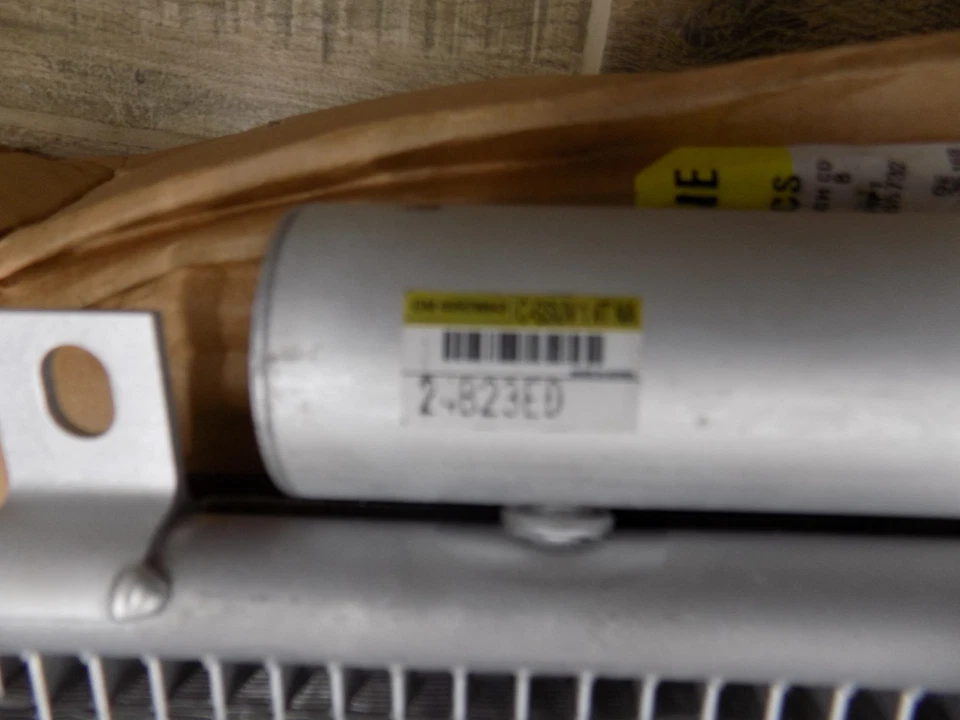 GM 42828843 2015-21 Buick Encore/ Chevy Trax A/C Condenser NOS OEM - Image 2 of 4