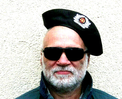 NVA beret uh. NVA paratrooper paratrooper size 52!!! very small