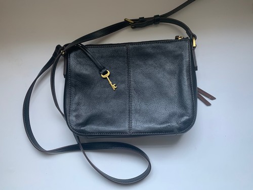 Fossil Black Brown Leather Medium Crossbody Bag With Key Tag Adjustable Strap - Picture 3 of 9