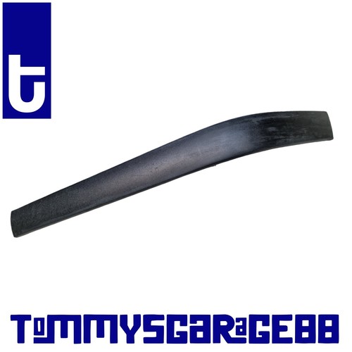 BMW E36 Stoßleiste Zierleiste Stoßstange vorne links 8146077