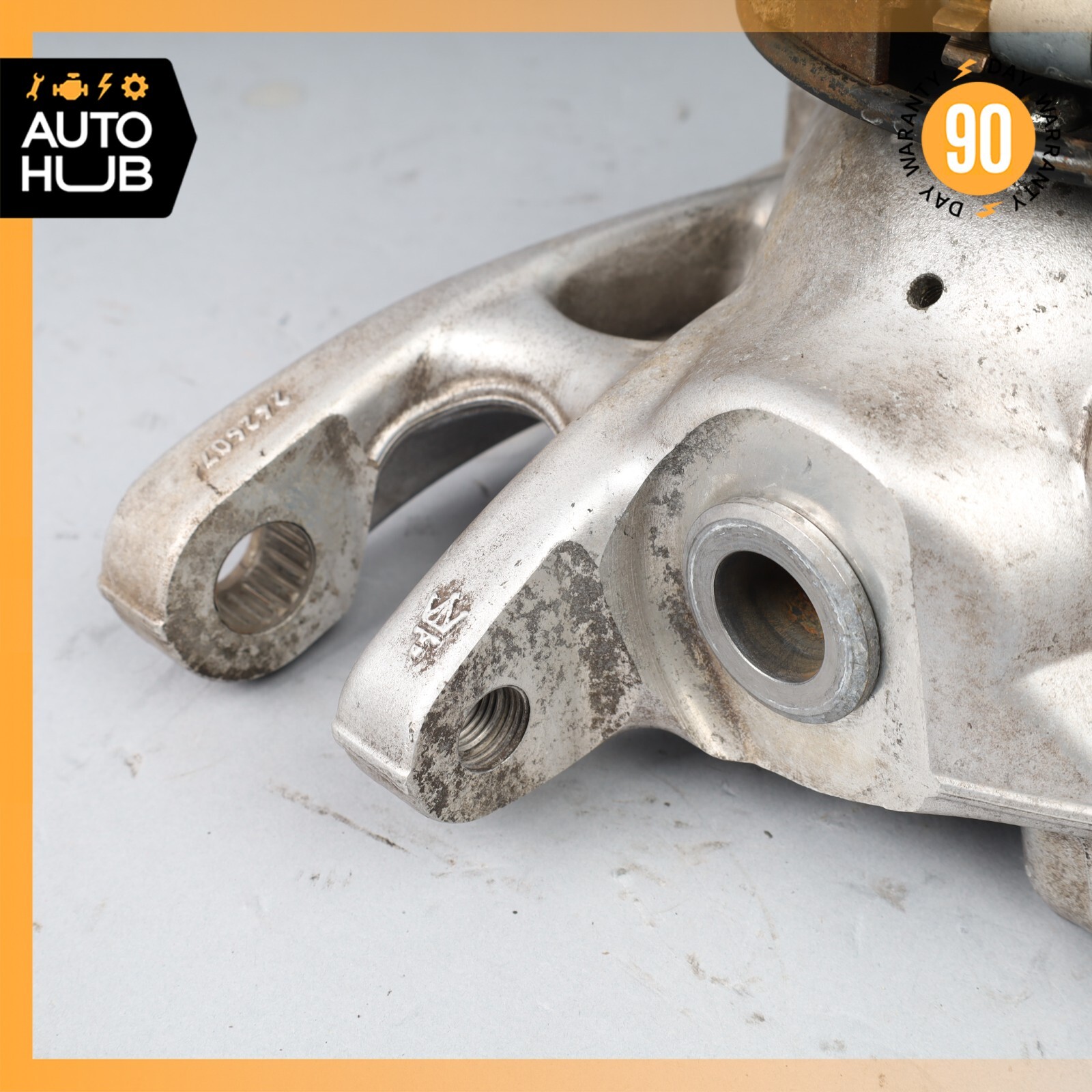 11-19 Maserati GranTurismo S M145 Rear Right Side Spindle Knuckle Hub OEM