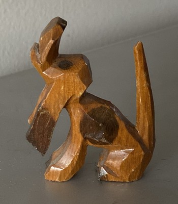 Hand Carved Wooden Hunting Dog-Howling-Barking-Tail Up-Hound-Vintage 2.5 