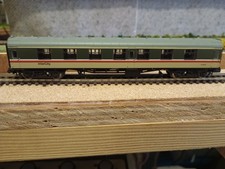 N-gauge Graham Farish Mk 1 Intercity coaches FK (374-165) and SO (374-004)