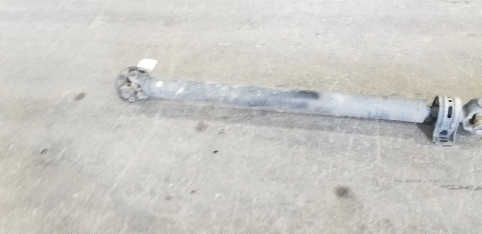 17 DODGE RAM 3500 6.7L AT 4X2 CHASSIS REGULAR CAB 167.5 WB REAR DRIVE SHAFT Foto 2 de 4