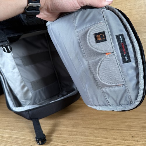 LowePro Slingshot 202 AW All Weather Camera Backpack/Daypack - with Rain Cover - Picture 12 of 19