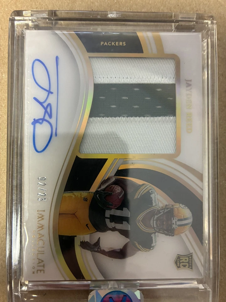 Jayden Reed Immaculate RC 2023 parche automático dorado #/25 autógrafo novato Foto 3 de 4