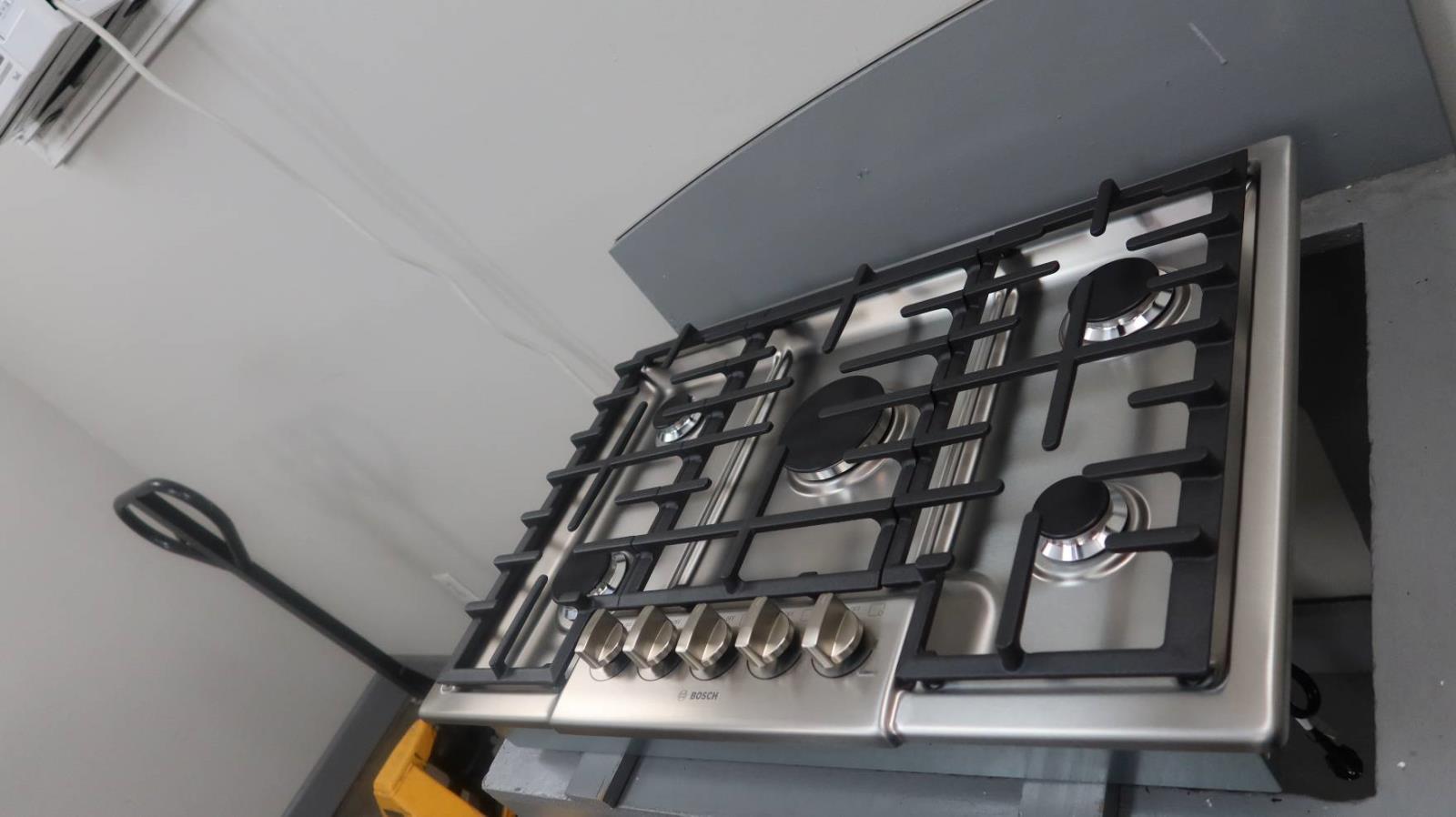 Bosch 800 Series 30" SS 5 Sealed Burner OptiSim Burner Gas Cooktop NGM8056UC eBay