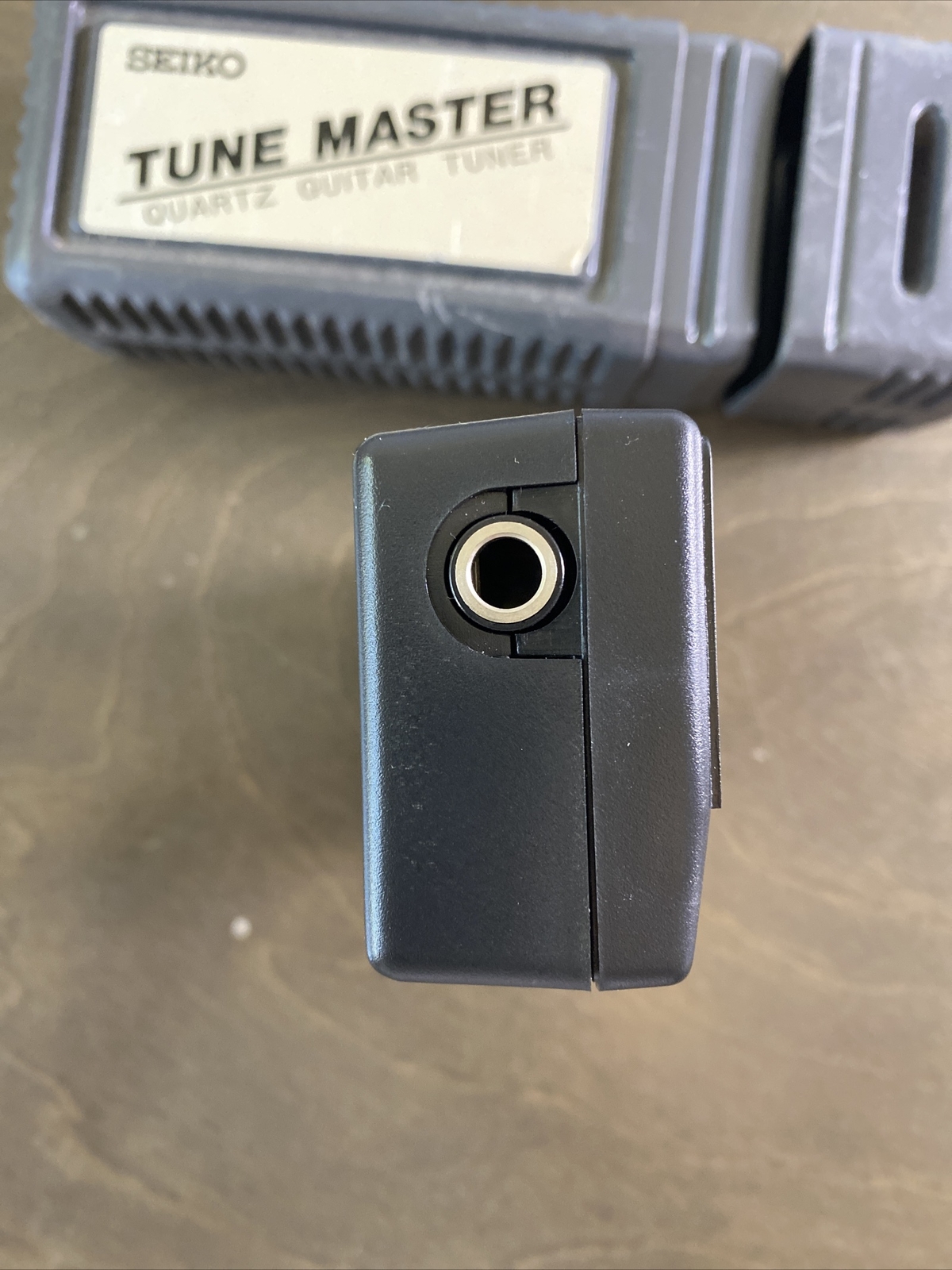 Vintage Seiko Tune Master Quartz Guitar Tuner Model ST366 With Case