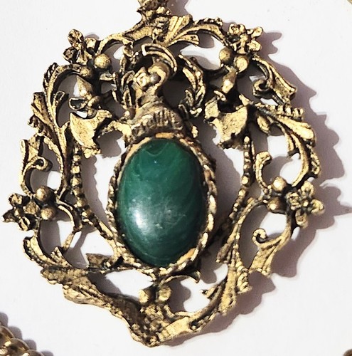 Vtg Unsigned ART Arther Pepper Knight Filigree Green Cabochon Pedsant Necklace