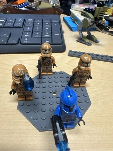 LEGO Star Wars Clone Trooper Minifigures Lot  Of 4