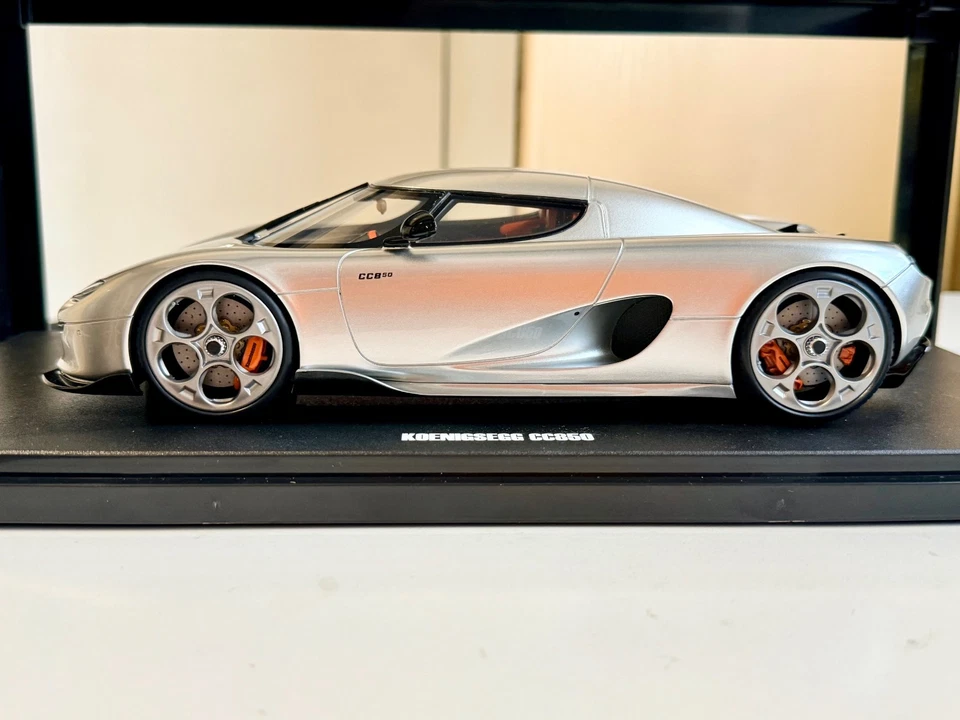 GT SPIRIT GT452 KOENIGSEGG CC850 ARGENTO 1/18 - Immagine 2 di 4
