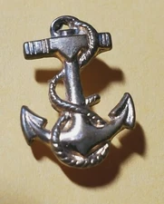 VINTAGE U.S. NAVY MIDSHIPMAN ANCHOR & ROPE GOLD-TONE INSIGNIA PIN