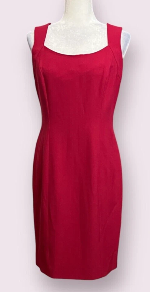Vestido justo Albert Nipon rosa vermelho tamanho 4 sem mangas ajustado coquetel carreira - Imagem 2 de 4