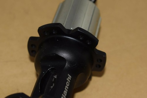 Rodamiento sellado Bianchi cubo trasero carbono fusión 24 orificios 130 mm 8-10 sp shimano - Imagen 3 de 9