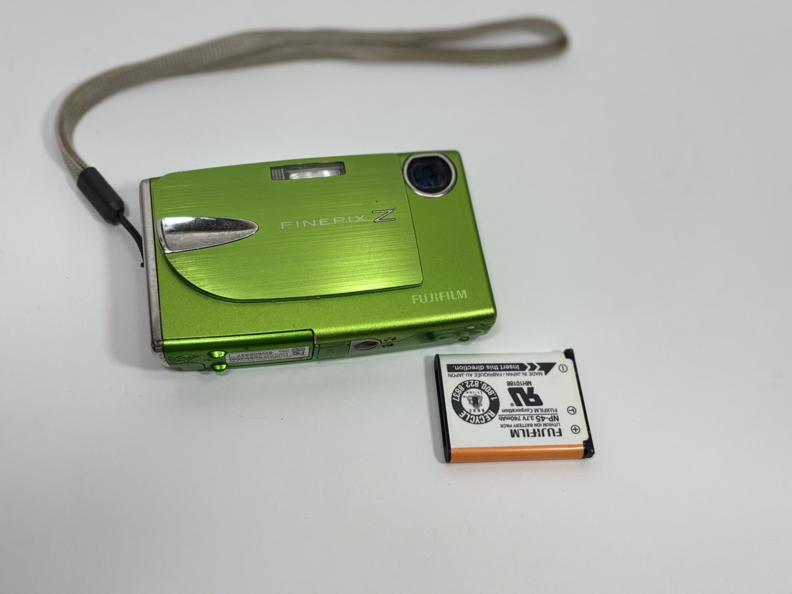 Fuji Finepix Z20FD Digital Camera 3x Zoom 10.0mp Battery & Memory Card UNTESTED