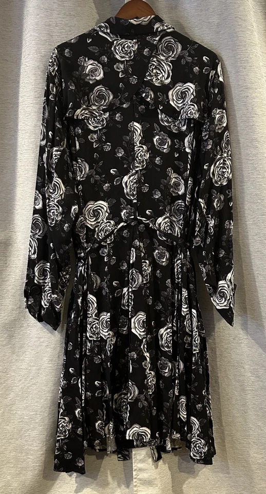 Torrid Womens Plus 5X Old Hollywood Floral Black Trench Coat Jacket NWT - Image 4 of 4