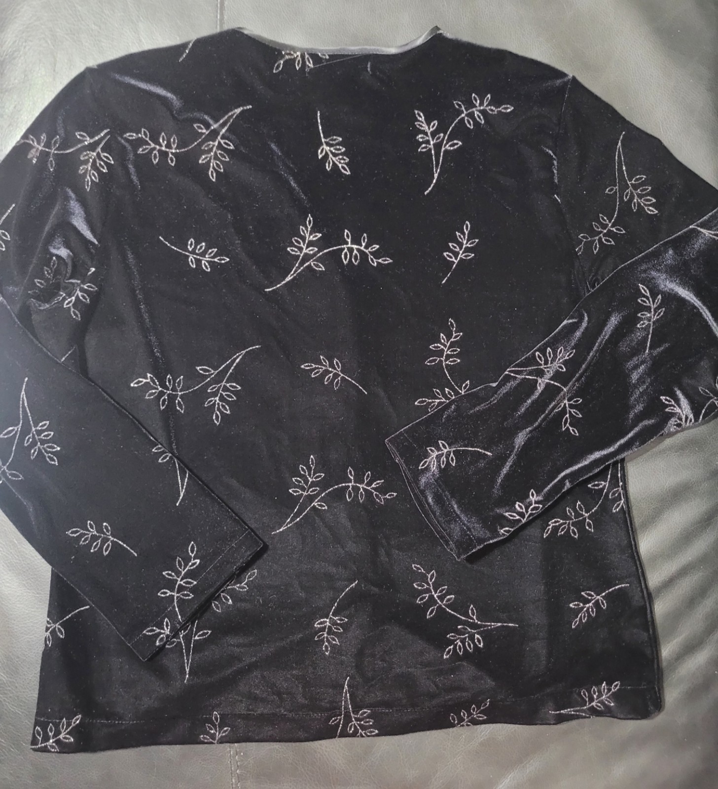 Black Velvet Leaf Pattern Button Front Cardigan T… - image 8