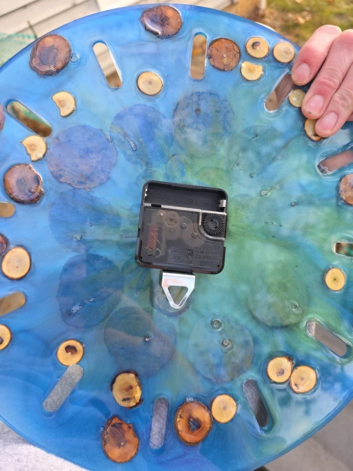 Reloj de Pared 14" Hecho a Mano "Flotante Sobre Agua" con Agujas de Tiempo Negro Foto 4 de 4