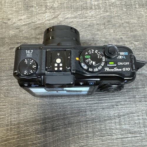 Canon PowerShot G10 Digital Camera 14.7 Megapixel Charger 3 Batteries & Case - Picture 7 of 19