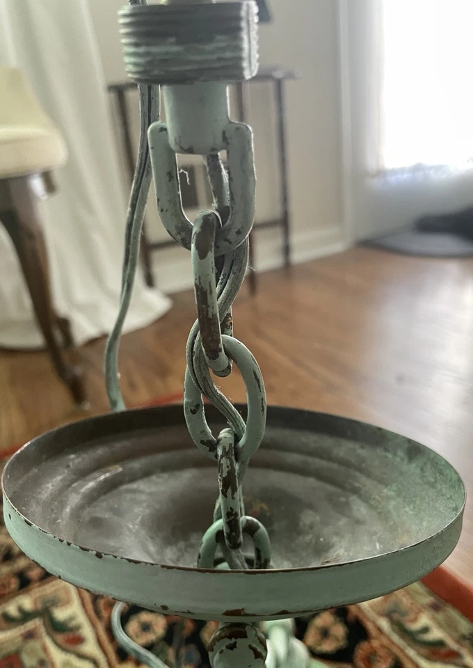 ¿Tole de metal latón? CANDELABRO Luz PATINA VINTAGE Francés Cottagecore Shabby Chic Foto 3 de 4