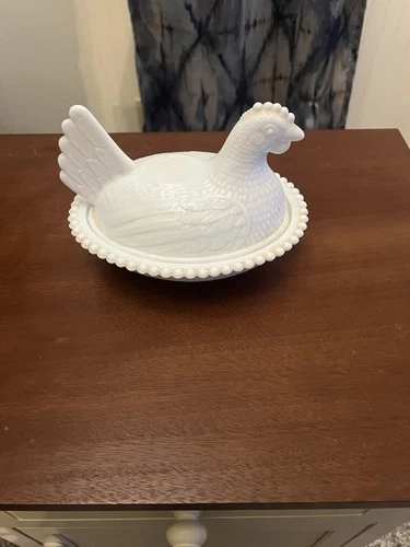 Indiana Glass Vintage Milk-Glass Hen On Nest