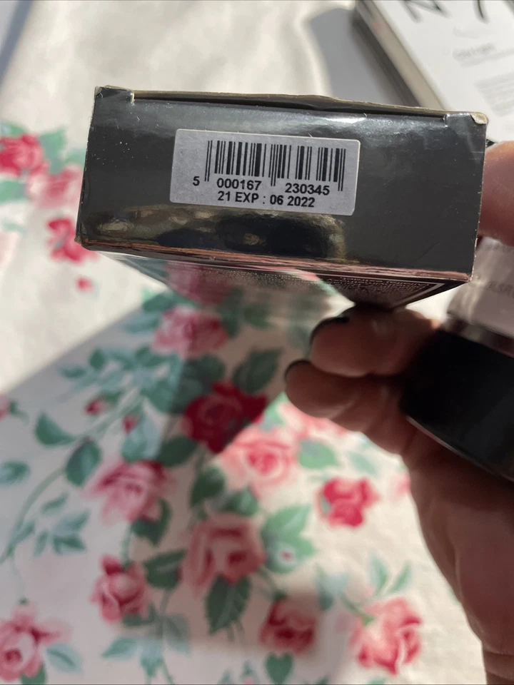 Botas Nº7 City Crema Hidratante Tintada Ligera FPS15 JUSTO RETIRADO Interior Sellado EXP LEER Foto 3 de 4